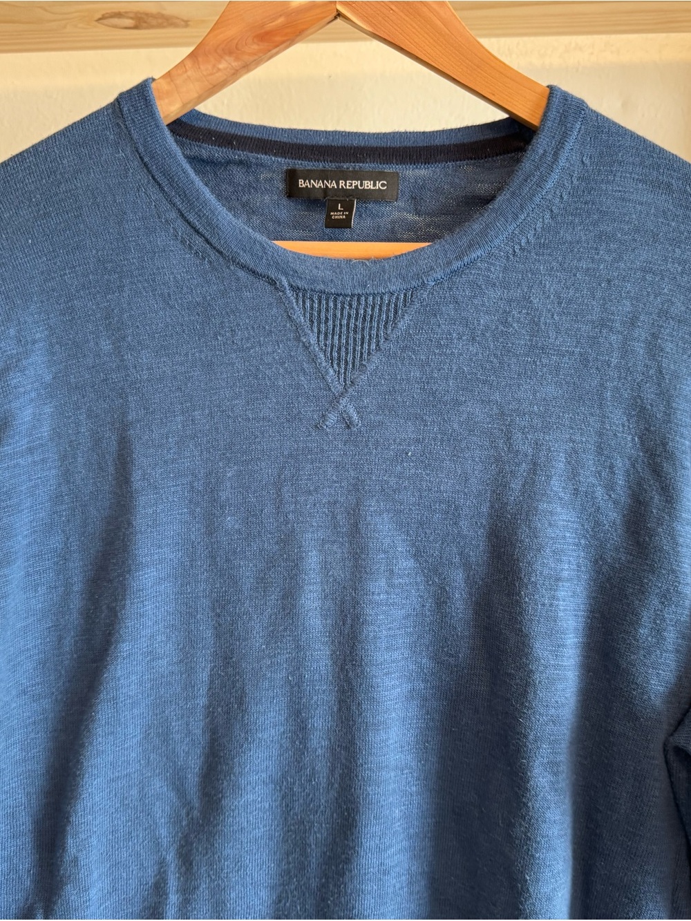 Banana Republic Men’s Blue Crewneck Sweater